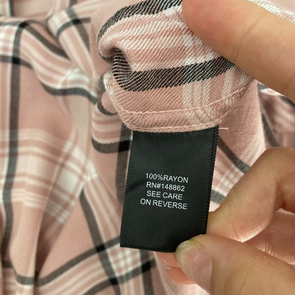 Torrid Top Taylor Pink Plaid Button Front Shirt Long Sleeve Size 2 - Picture 6 of 7